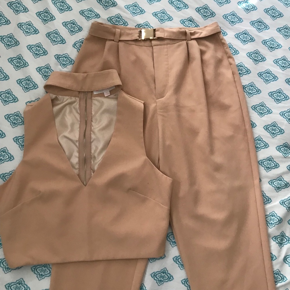 Crop top with matching trousers